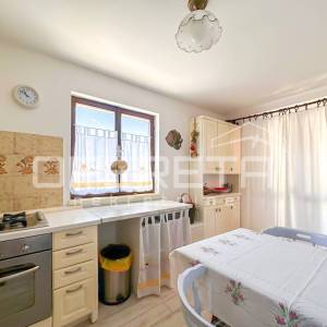 Posebna nekretnina na Jadriji – svega 30 m od mora