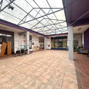 Poslovni prostor sa terasom i spremištem, tržnica i centar Oroslavja

