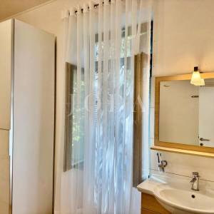 Predivan stan 80 m od mora