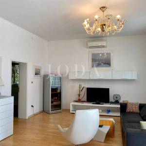 Predivan stan 80 m od mora