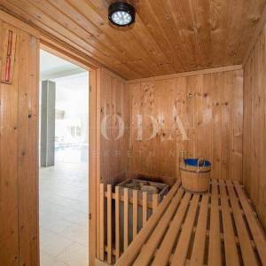 Predivna vila u Solinu sa dva bazena