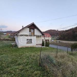 Pregrada/kuća sa 2000m2 okućnice/ za život ili najam/Povoljno! 