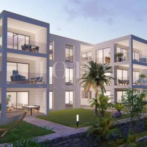 Prekrasan apartman s pogledom na Kvarnerski zaljev u Omišlju