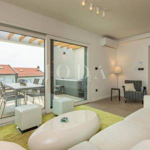 Prekrasan penthouse s pogledom na more - grad Krk