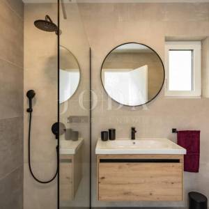 Prekrasan penthouse s pogledom na more - grad Krk