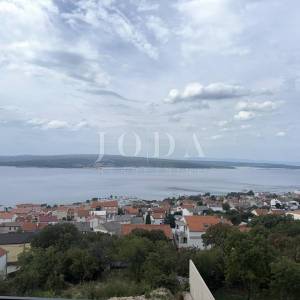 Prekrasan stan na prvom katu novogradnje