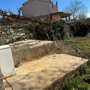Prekrasna dvojna kamena kuća za adaptaciju,Svetvinčenat okolica
