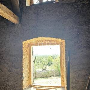 Prekrasna dvojna kamena kuća za adaptaciju,Svetvinčenat okolica