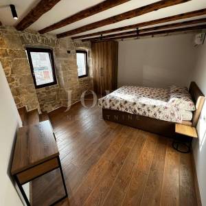 Prekrasna kamena kuća potpuno renovirana,Vižinada okolica