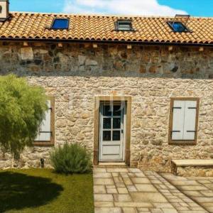 Prekrasna kompletno renovirana kamena kuća,SKITAČA
