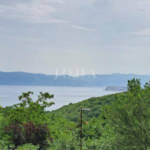 Prekrasna kuća s 4 stambene jedinice, Vrbnik