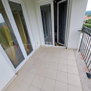 Prekrasna kuća s dvije stambene jedinice i bazenom