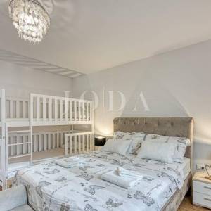 Prekrasna kuća sa bazenom,ROVINJ okolica