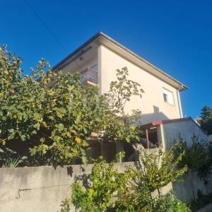 Prekrasna kuća sa pogledom na more