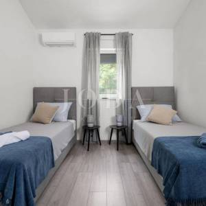 Prekrasna prizemnica sa bazenom,Labin okolica