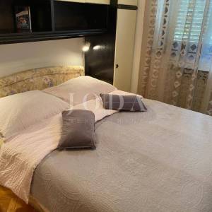 Prekrasna samostojeća kuća s bazenom, Malinska - otok Krk