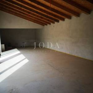 Prekrasna samostojeća vila,Grožnjan okolica