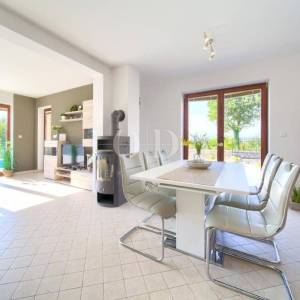 Prekrasna villa s bazenom, okolica Malinske