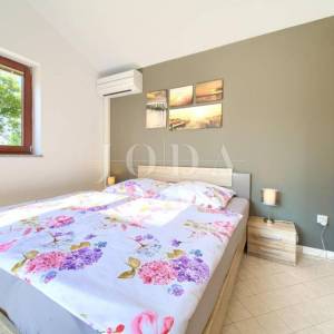 Prekrasna villa s bazenom, okolica Malinske