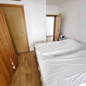 Prilika! Kuća s tri stana blizu Malinske, otok Krk