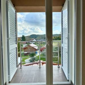 PRILIKA! Obiteljska kuća u okolici Samobora