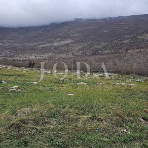 PRILIKA za investiciju 4 građevinska terena sa prekrasnim pogledom,Kršan okolica