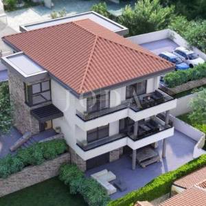 Prizemni stan s okućnicom 150m od mora