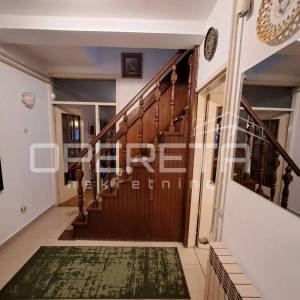 Prodaja, Kuća, Centar, Velika Gorica, Kuća u nizu, 120m2