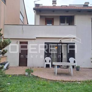 Prodaja, Kuća, Centar, Velika Gorica, Kuća u nizu, 120m2