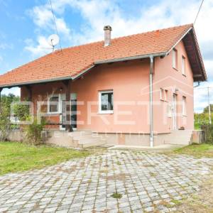 Prodaja, Kuća, Dugo Selo, Carski put , Samostojeća, 150m2