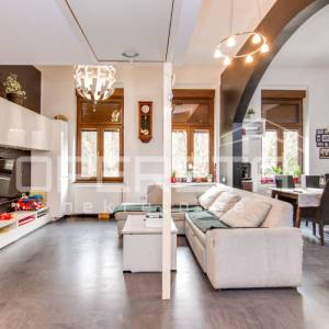 Prodaja, Kuća, Krapinske toplice, Ulica Ljudevita Gaja , Kuća u nizu, 300m2