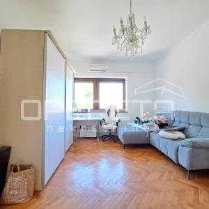 Prodaja, Kuća, Pešćenica, Kutinska, Samostojeća, 352m2