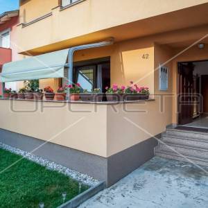 Prodaja, Kuća, Sesvete, Zeleni vijenac, Kuća u nizu, 320m2
