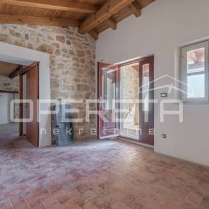 Prodaja, Kuća, Vižinada, Vižinada, Kuća u nizu, 300m2