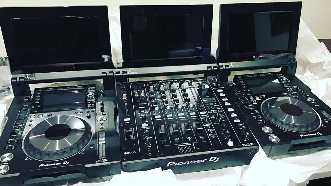 Prodaja Novo Pioneer CDJ-Tour1/Pioneer DJM-Tour1, Pioneer CDJ-2000NXS2