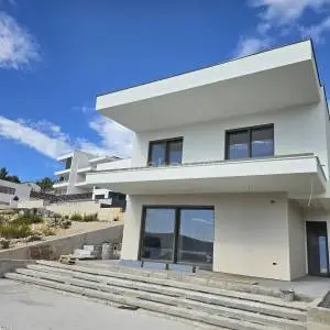 Prodaja, novoizgrađena vila s otvorenim pogledom