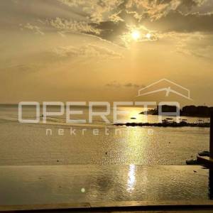 Prodaja, Stan, Povljana, Povljana, 2s, 185m2