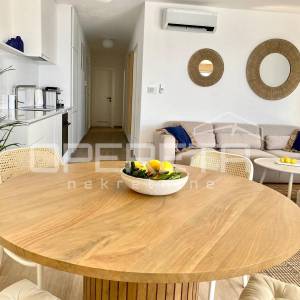 Prodaja, Stan, Povljana, Povljana, 2s, 185m2