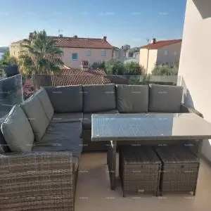Prodaja- stan u novogradnji s pogledom na more, Medulin!