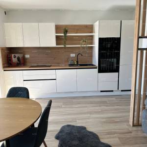 REZERVIRANO. Stan u novogradnji s pogledom na more, Medulin!