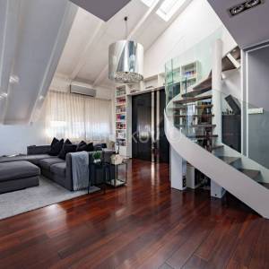 Prodaja, Zagreb,Trešnjevka dvoetažni stan 115 m2