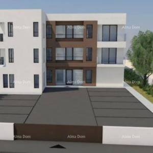 Prodaja zemljišta s građevinskom dozvolom i projektom, 150 m od plaže, Premantura!