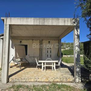 Prodaja,kuća sa velikim dvorištem,Rogoznica
