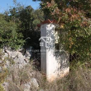 Prodaje se građevinsko zemljište Bale s pogledom na more 1400m2