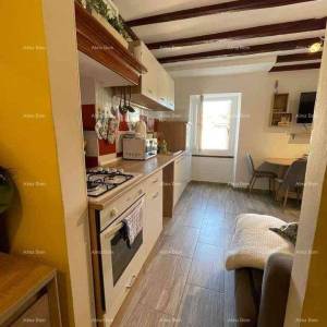 Prodaje se kuća sa apartmanima, Rovinj