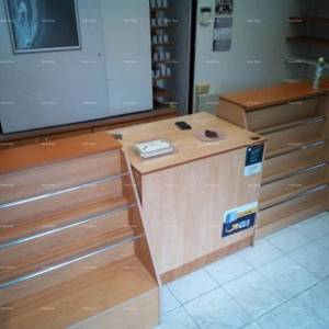 Prodaje se stan (poslovni prostor), 27 m2 u centru Medulina