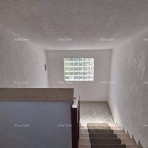 Prodaje se stan površine 104 m² u Rovinju