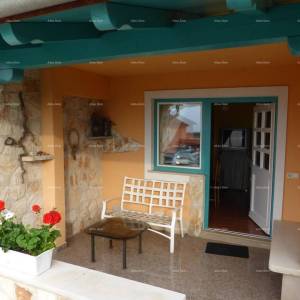 Prodaje se vila, blizina Marčane.