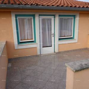 Prodaje se vila, blizina Marčane.