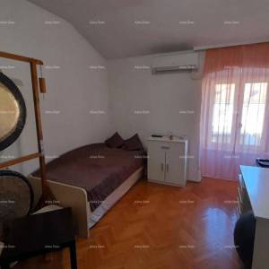 Prodajem stan u centru Pule